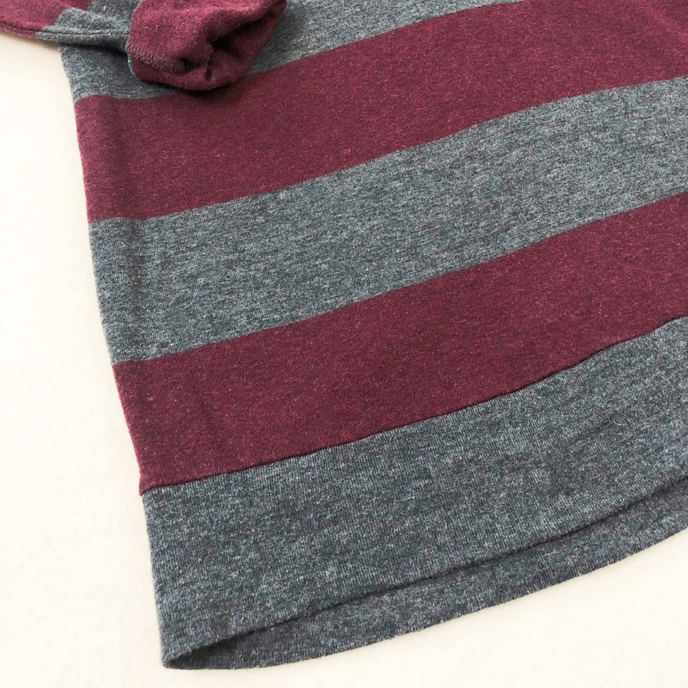 Aritzia TNA Pomona Striped V Neck Oversized Soft Casual T Shirt Rolled Sleeve XS - Picture 7 of 16